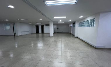 LOCAL EN ARRIENDO EN EL CENTRO/SANTA ROSA