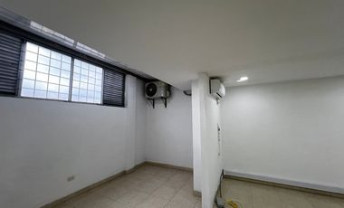 LOCAL EN ARRIENDO EN EL CENTRO/SANTA ROSA