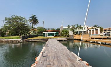 Propiedad en VENTA con muelle en RINCON DEL CONCHAL