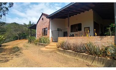 Finca Campestre en Venta, Vereda La Veta, Copacabana