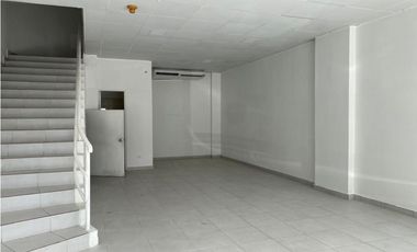 Se alquila local comercial ubicado en San Fernando. (LA)