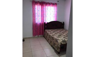 SE ALQUILA CASA EN VILLA SERENA