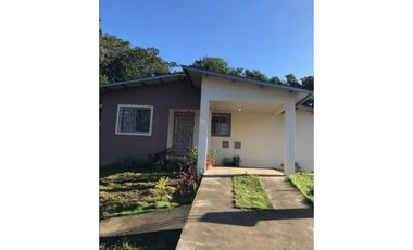 SE ALQUILA CASA EN VILLA SERENA