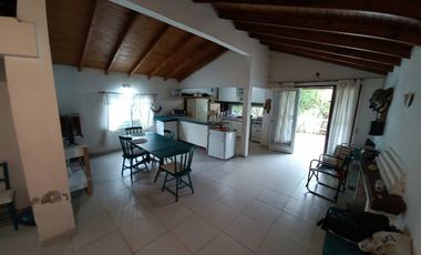 Casa en colonias de Chapadmalal.