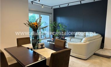 Se vende apartamento en Santa María