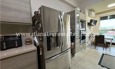 Se vende apartamento en Santa María