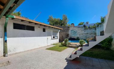 CASA EN 2 PLANTAS VILLA SARMIENTO