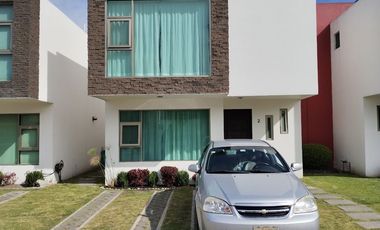CASA MODERNA RENTA 3 REC. CERCA SALIDA A CDMX