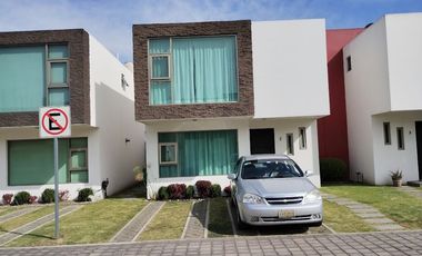 CASA MODERNA RENTA 3 REC. CERCA SALIDA A CDMX