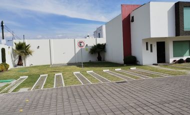 CASA MODERNA RENTA 3 REC. CERCA SALIDA A CDMX
