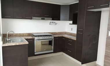 CASA MODERNA RENTA 3 REC. CERCA SALIDA A CDMX