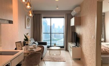1 Bedroom Condo for rent at Life One Wireless