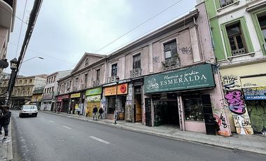 OFICINA EN ARRIENDO CALLE ESMERALDA (CÓD. 374)