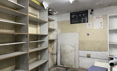 SE ARRIENDA LOCAL COMERCIAL EN CALLE ESMERALDA (CÓD. 362)