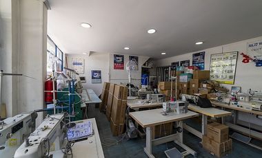 SE VENDE EDIFICIO DE 2 PISOS (CÓD. 336)