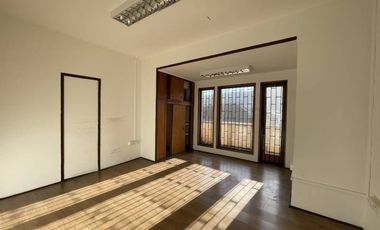 CASA COMERCIAL EN ARRIENDO