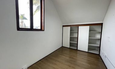 CASA COMERCIAL EN ARRIENDO