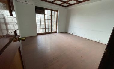 OFICINA EN ARRIENDO, PASAJE COUSIÑO (CÓD. 116)