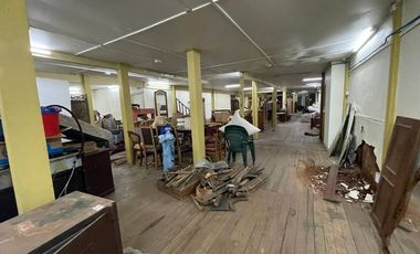 SE VENDE LOCAL COMERCIAL CON ALTILLO + HOSTAL (CÓD. 66)