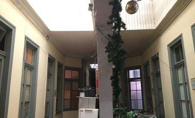 SE VENDE LOCAL COMERCIAL CON ALTILLO + HOSTAL (CÓD. 66)