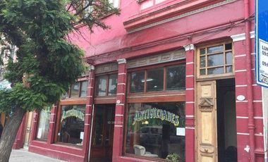 SE VENDE LOCAL COMERCIAL CON ALTILLO + HOSTAL (CÓD. 66)