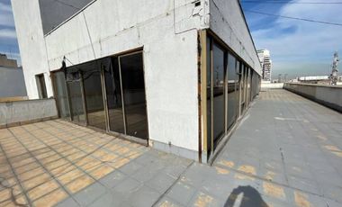 OFICINA PLANTA LIBRE Y GRAN TERRAZA EN ARRIENDO (CÓD. 5)