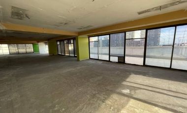 OFICINA PLANTA LIBRE Y GRAN TERRAZA EN ARRIENDO (CÓD. 5)