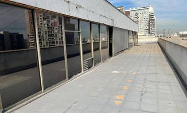 OFICINA PLANTA LIBRE Y GRAN TERRAZA EN ARRIENDO (CÓD. 5)