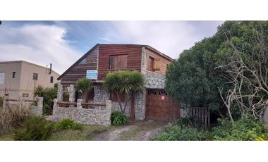Chalet en dos plantas - Santa Isabel