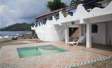 SE VENDE CASA DE PLAYA PORTOBELO!!!