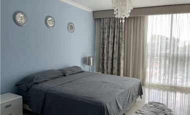 SE ALQUILA BELLO APARTAMENTO AMOBLADO EN BELLA VISTA