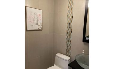 SE ALQUILA BELLO APARTAMENTO AMOBLADO EN BELLA VISTA