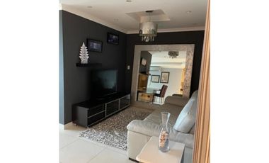 SE ALQUILA BELLO APARTAMENTO AMOBLADO EN BELLA VISTA