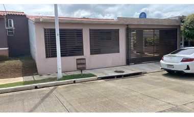 ALQUILO CASA EN LA CHORRERA LA ARBOLEDA LOS AVELLANOS AMOBLADA  3R