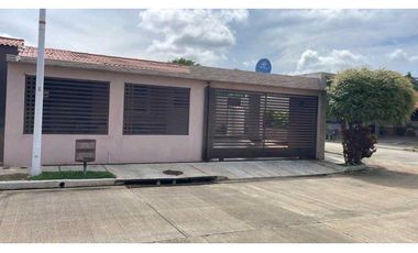 ALQUILO CASA EN LA CHORRERA LA ARBOLEDA LOS AVELLANOS AMOBLADA  3R