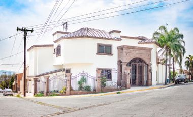 Casa en venta en Contry La Silla en Guadalupe