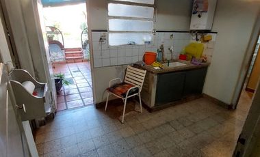 Vendo casa dentro de bulevares - Mendoza 43, Parana, Entre Rios