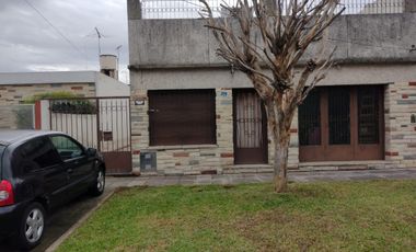 Casa  en Venta Ramos Mejia / La Matanza (A108 7857)