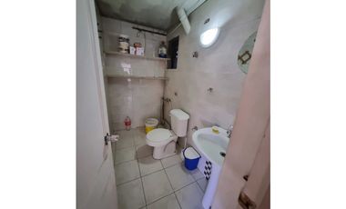 SE VENDE SITIO CON 2 CASAS PARA INVERSION.