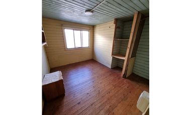 SE VENDE SITIO CON 2 CASAS PARA INVERSION.