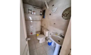SE VENDE SITIO CON 2 CASAS PARA INVERSION.