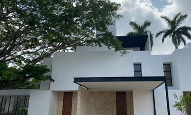 Townhouse en venta de 2 recámaras en Chuburná, Alameda
