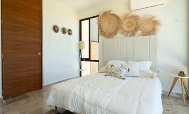 Casa en venta tipo TH en Carr. a Telchac Puerto