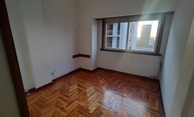 Depto 3 ambientes con cochera  La Perla  OPORTUNIDAD