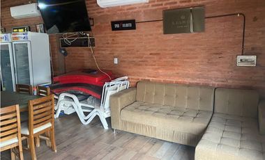 Un aplauso para el asador! Quincho con pileta en Tirol