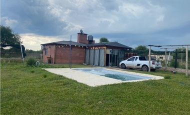 Un aplauso para el asador! Quincho con pileta en Tirol