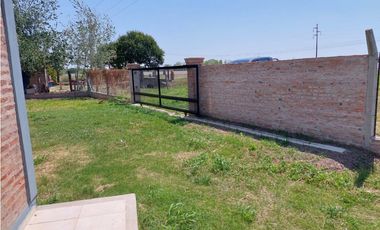 Galpón a estrenar sobre autovía Ruta 16 en venta!