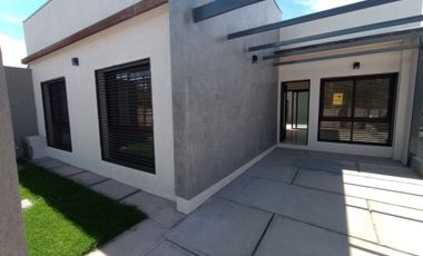 Se vende casa tipo PH en Maipu, Mendoza