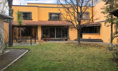 Linda y acogedora casa en el corazón del Querétaro bohemio a unos metros del centro histórico