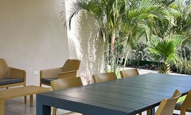 | Increible casa semiamueblada, en renta. |